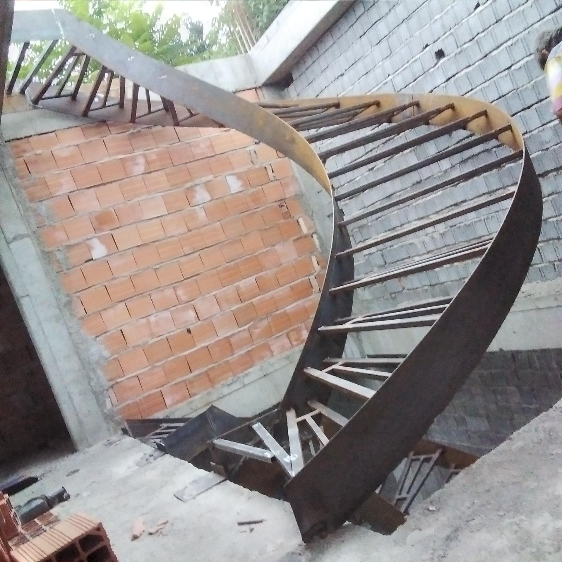 عکس ساخت پله گردان ابوالقاسم زاده