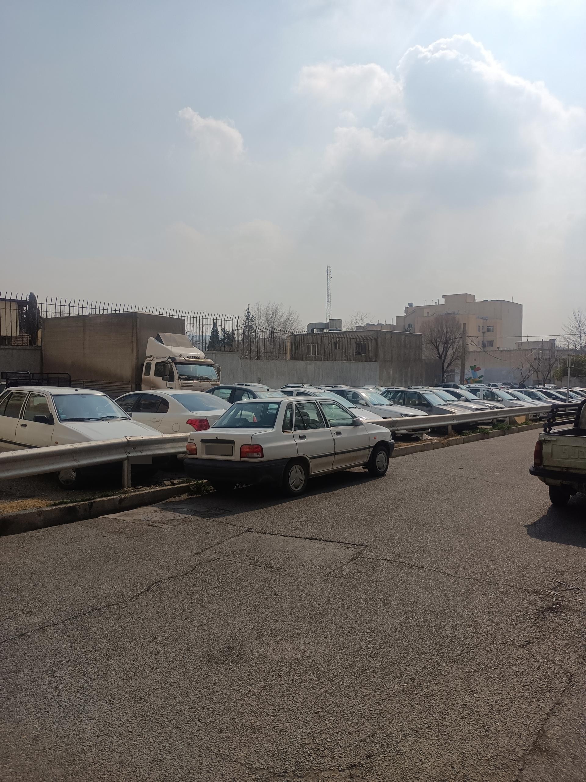 عکس پارکینگ همسطح عمومی شماره ۱۲