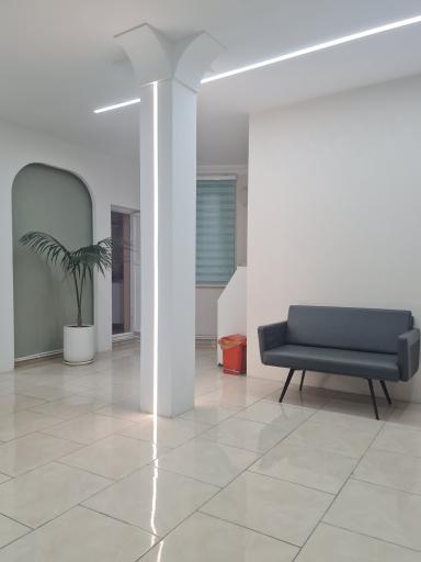 مطب دکتر کامران شریفی متخصص دندانپزشکی