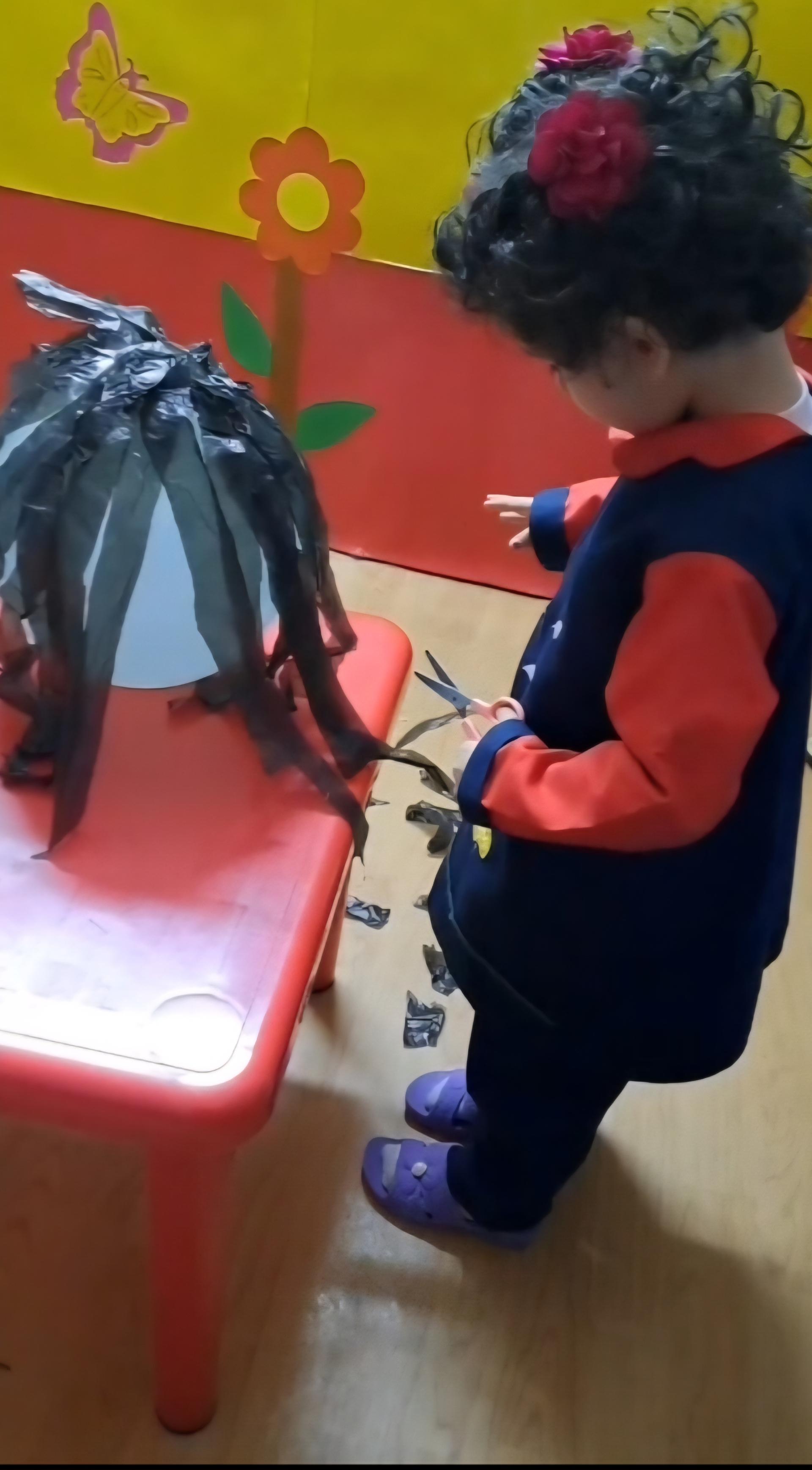 عکس پیش دبستانی و کودکستان علم