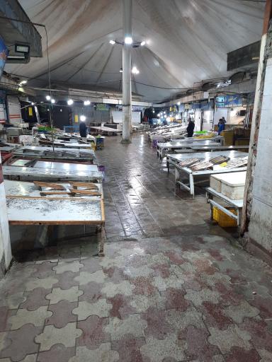 عکس بازارچه سنتی میوه و تره بار شهرداری نوشهر