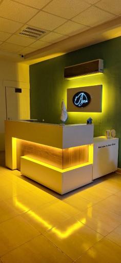 عکس کلینیک زیبایی پوست مو و لیزر آینا