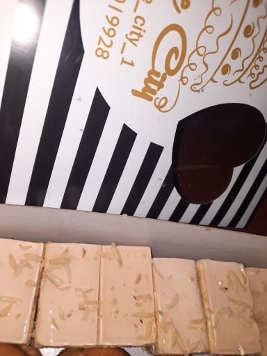 عکس کافه قنادی شهر کیک