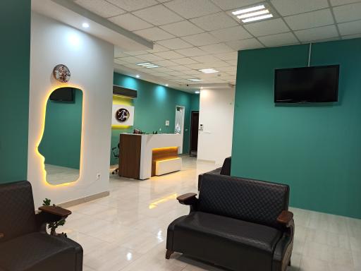 کلینیک زیبایی پوست مو و لیزر آینا