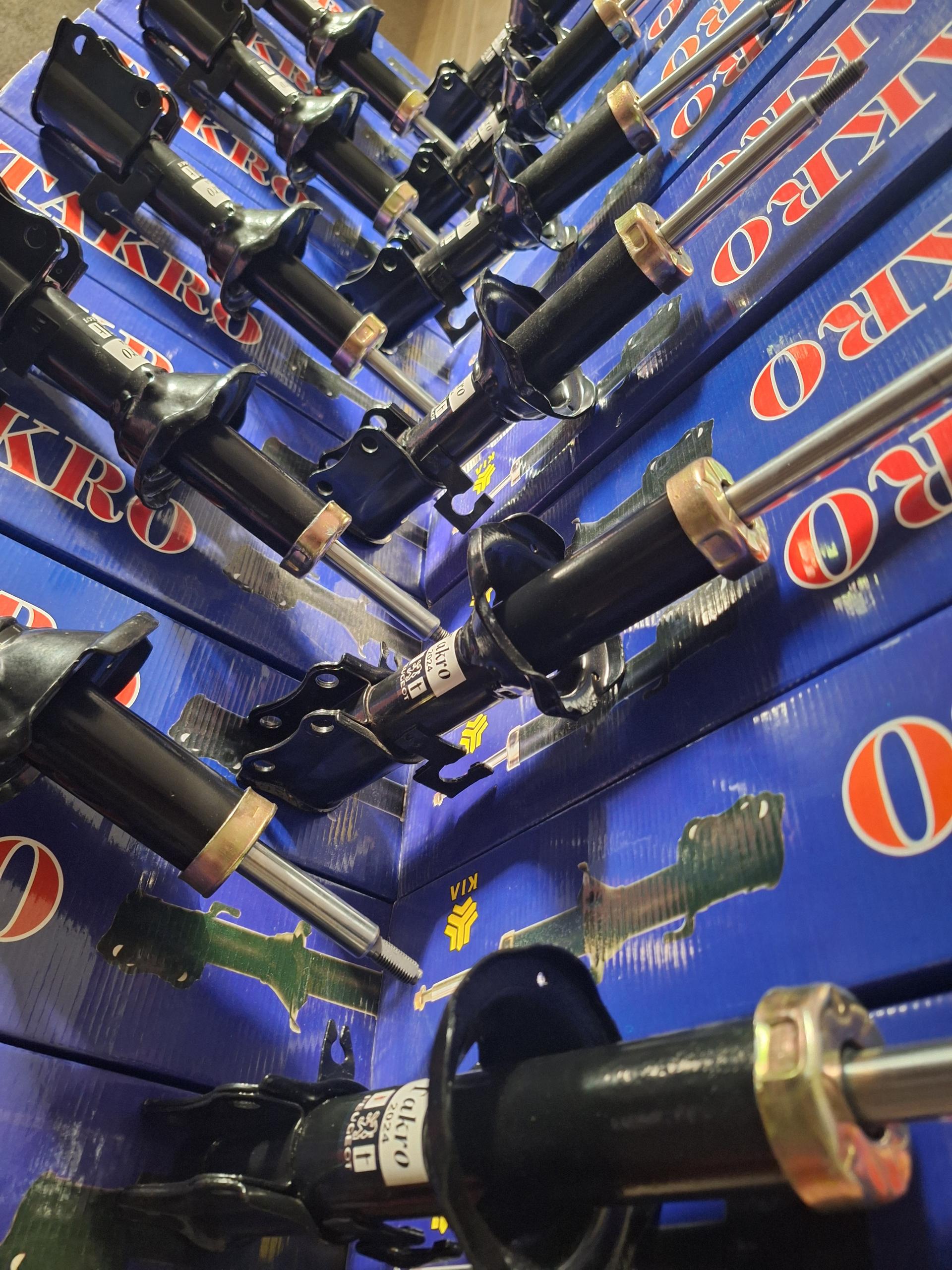 عکس فروشگاه لوازم جلوبندی و کمک فنر تقی پور