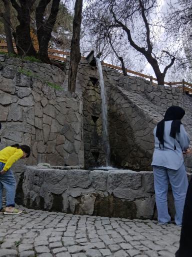 آبشار پارک وکیل باد