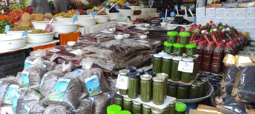 عکس بازارچه سنتی میوه و تره بار شهرداری نوشهر