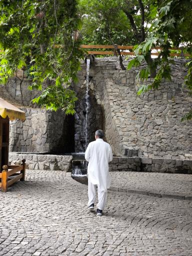 عکس آبشار پارک وکیل باد