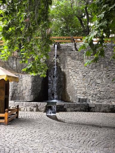 عکس آبشار پارک وکیل باد