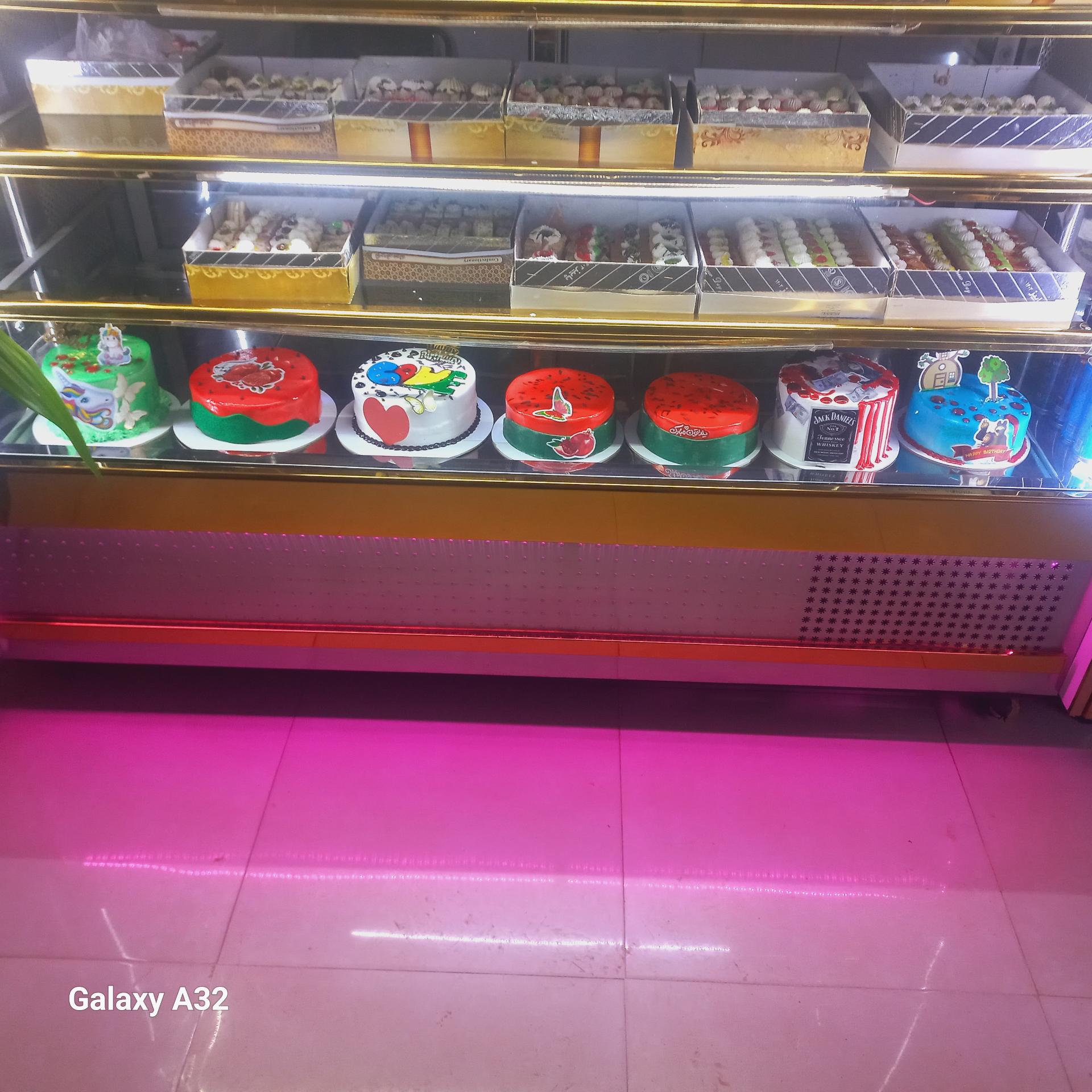 عکس شیرینی سرای ترنج