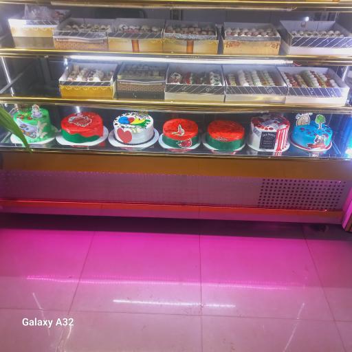 عکس شیرینی سرای ترنج