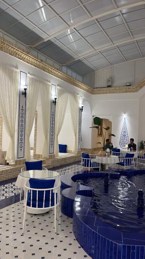 عکس عمارت گردشگری مهزاد