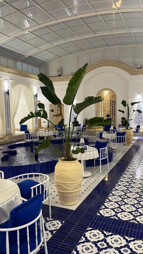 عکس عمارت گردشگری مهزاد