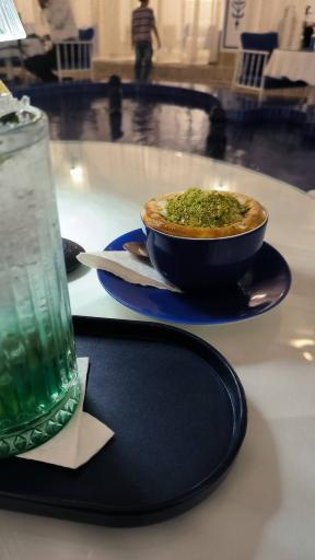 عکس عمارت گردشگری مهزاد