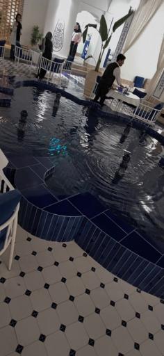 عکس عمارت گردشگری مهزاد