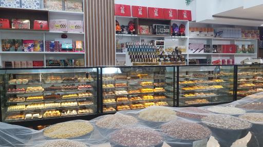 عکس کافه قنادی شهر کیک