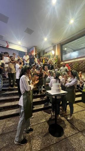 عکس دکان نان و قهوه‌ دستاس