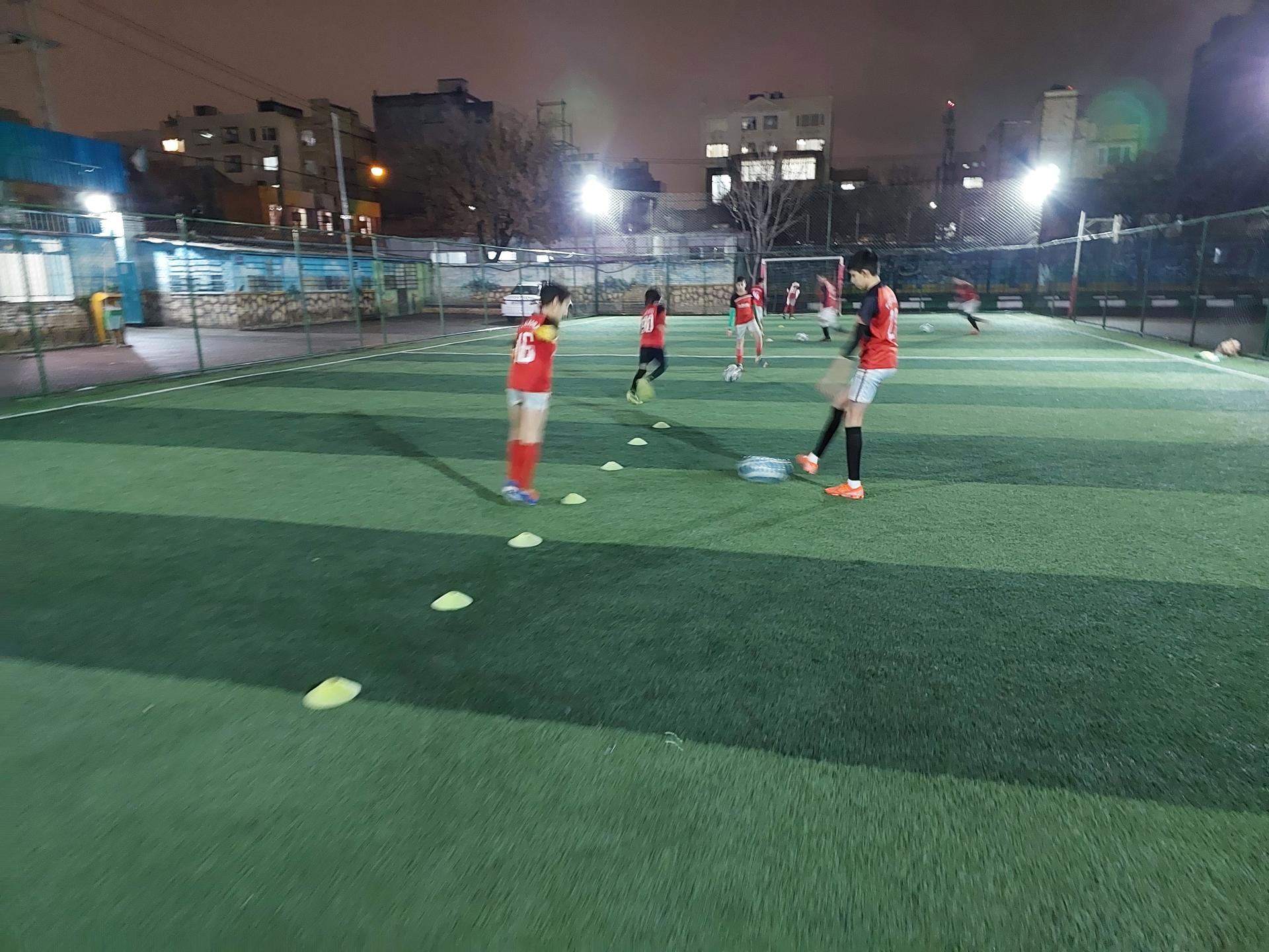 عکس باشگاه فوتبال البرز