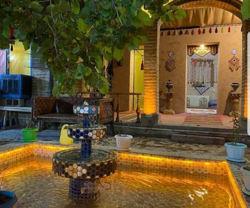 عکس سرای سنتی دیواخان