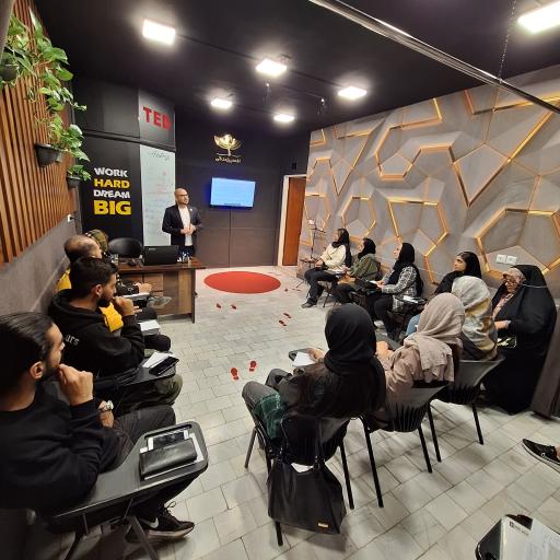 عکس مرکز فن بیان و سخنوری اکسیر زندگی