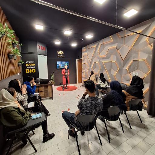 عکس مرکز فن بیان و سخنوری اکسیر زندگی