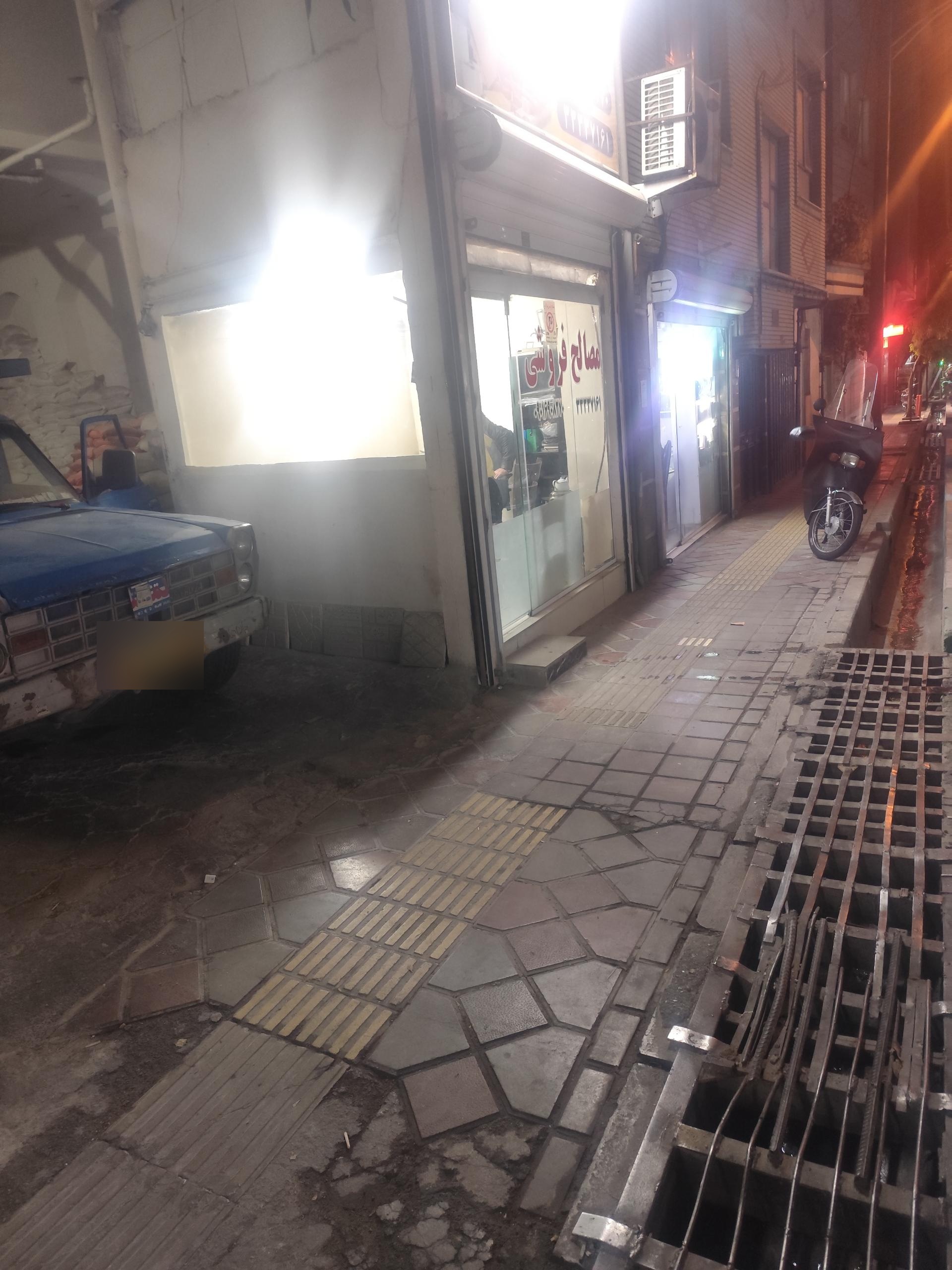 عکس مصالح فروشی ساختمانی 