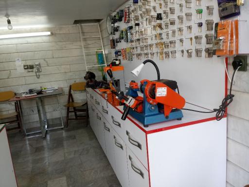 عکس قفل و کلید سازی شبانه روزی سیار فوری