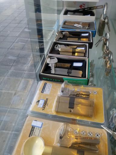 عکس قفل و کلید سازی شبانه روزی سیار فوری