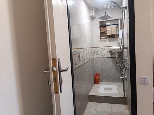 سوئیت و هتل آپارتمان داملا