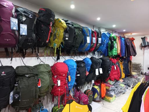 عکس فروشگاه تجهیزات کوهنوردی و سفر یاناکوه
