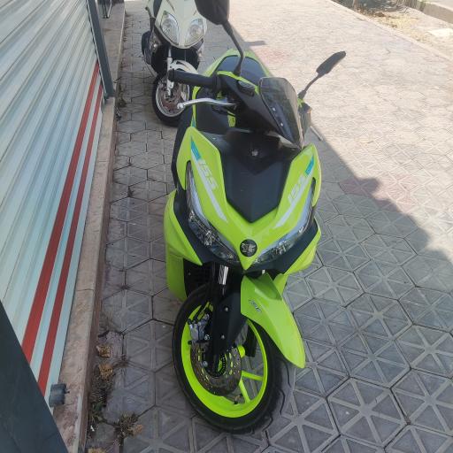 عکس فروش موتور سیکلت