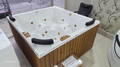 عکس شهر وان و جکوزی برهانی