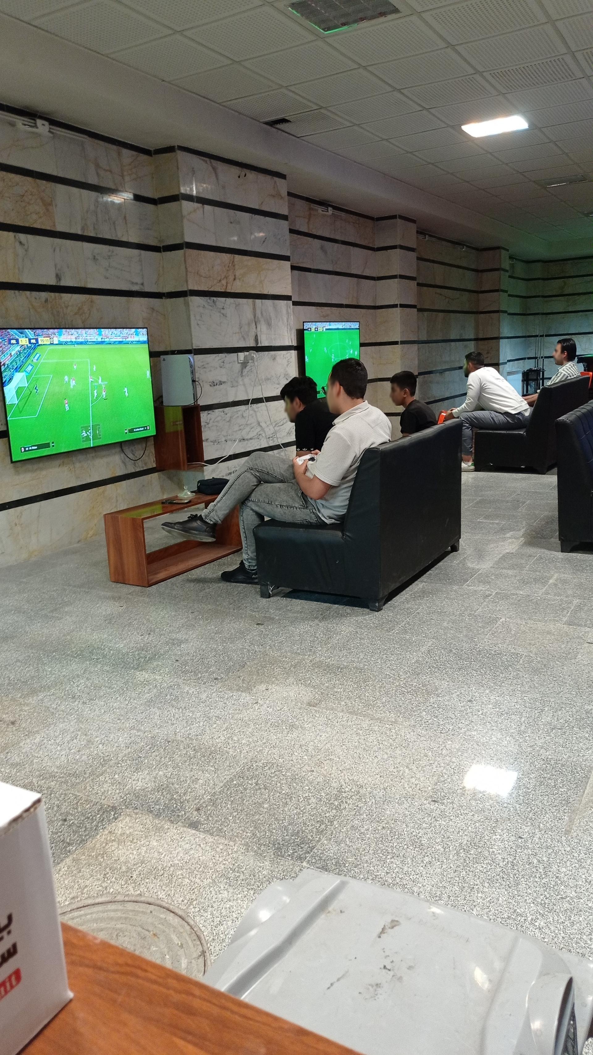 عکس گیم نت و بیلیارد کیکر