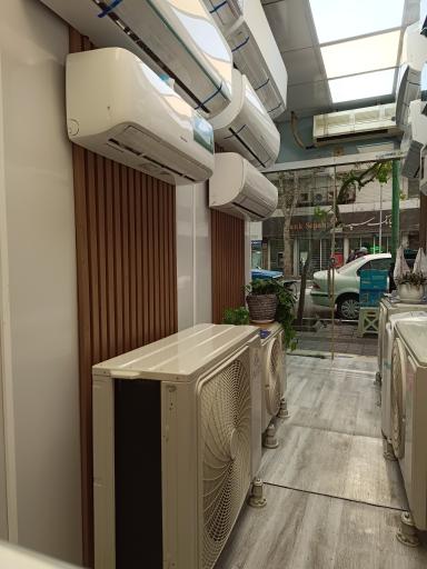 عکس فروشگاه ایران اسپلیت کولر گازی 