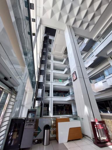 عکس مجتمع تجاری تفریحی عفیف آباد(سعدی)