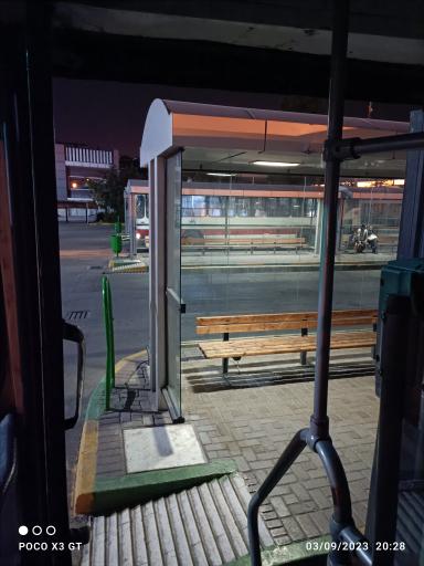 عکس ایستگاه اتوبوس پایانه غدیر