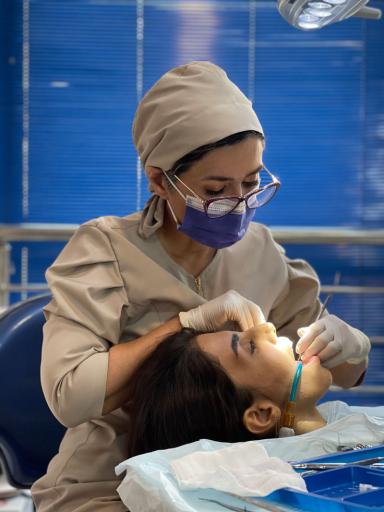 عکس دندانپزشکی دکتر نسیم نعمتی