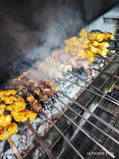 عکس کبابی عمو جواد