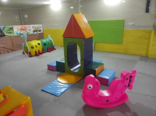 عکس خانه بازی آراد