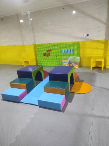 عکس خانه بازی آراد