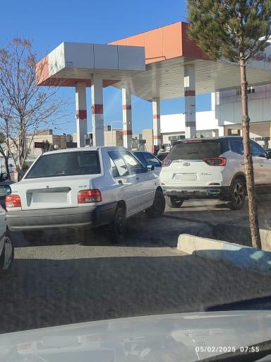 عکس پمپ بنزین مهر