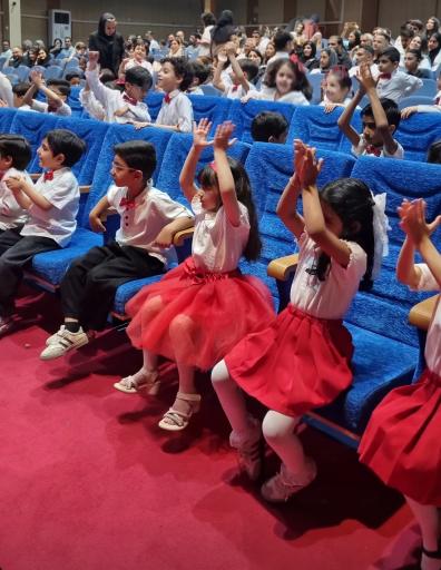 عکس پیش دبستان و مجموعه فرهنگی آموزشی آوان