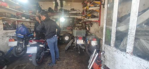 تعمیرات موتورسیکلت موتومکس کافیان