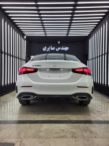 عکس کارشناسی تشخیص رنگ مهندس صابری