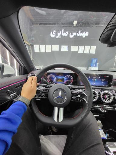 عکس کارشناسی تشخیص رنگ مهندس صابری