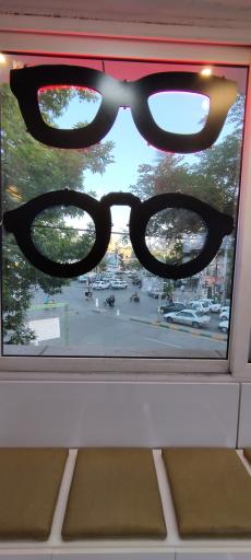 عکس بینایی سنجی عینک هشتم