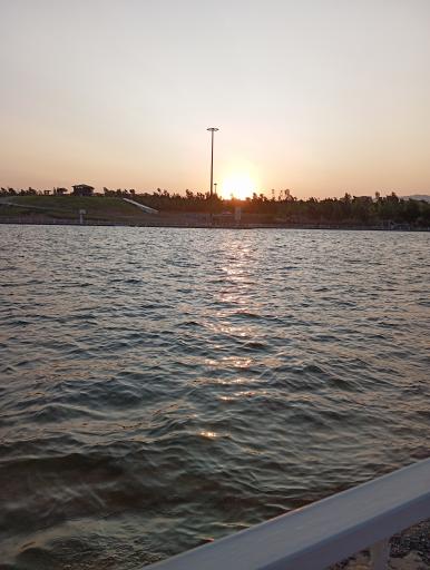 عکس دریاچه مصنوعی ساوه