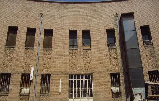 عکس دانشکده ادبیات و زبان های خارجه (دانشگاه سه گوش)