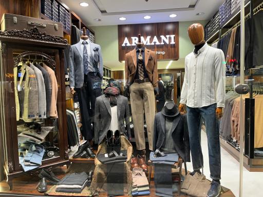 عکس پوشاک آرمانی