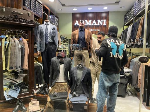 عکس پوشاک آرمانی